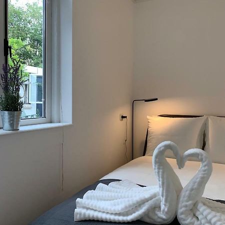 New City Garden View 5Min Tu Delft Central Room Bentley Utopia エクステリア 写真